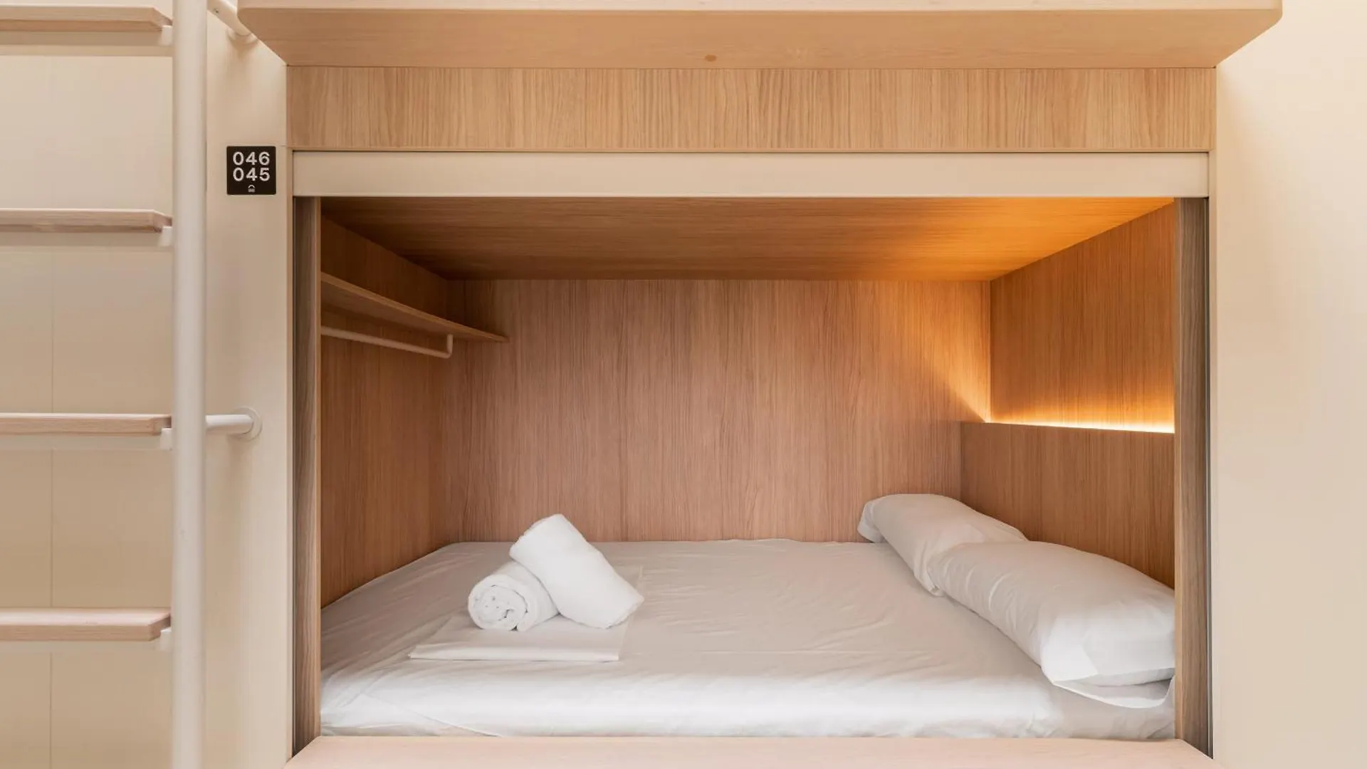 Ξενοδοχείο με κάψουλες Literal Hotel Μάλαγα