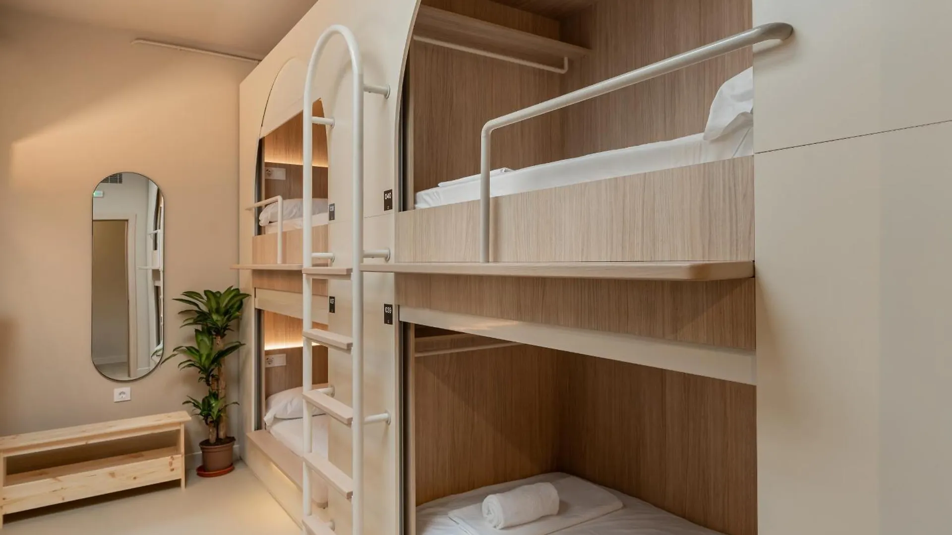 Ξενοδοχείο με κάψουλες Literal Hotel Μάλαγα