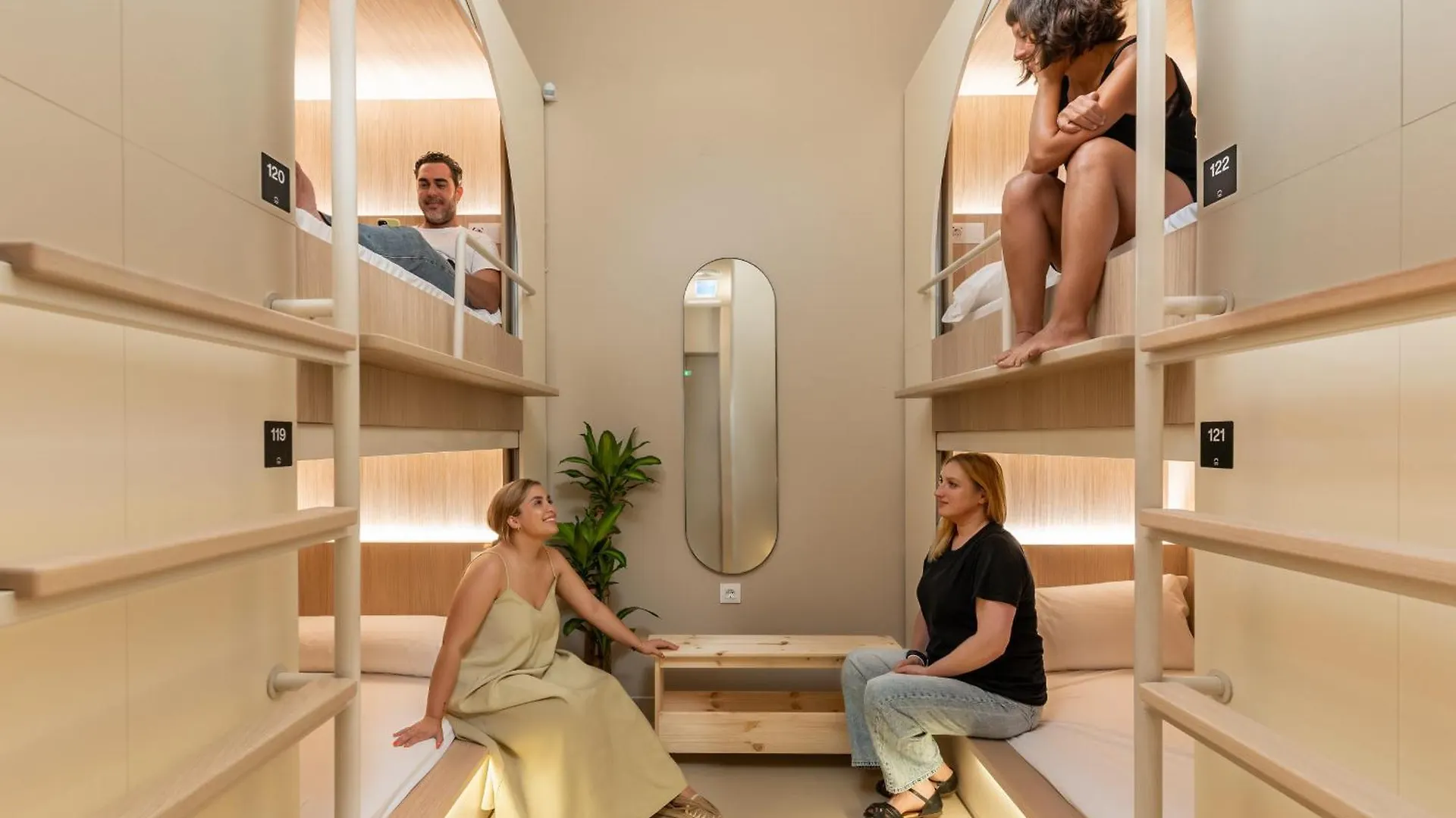 Ξενοδοχείο με κάψουλες Literal Hotel Μάλαγα